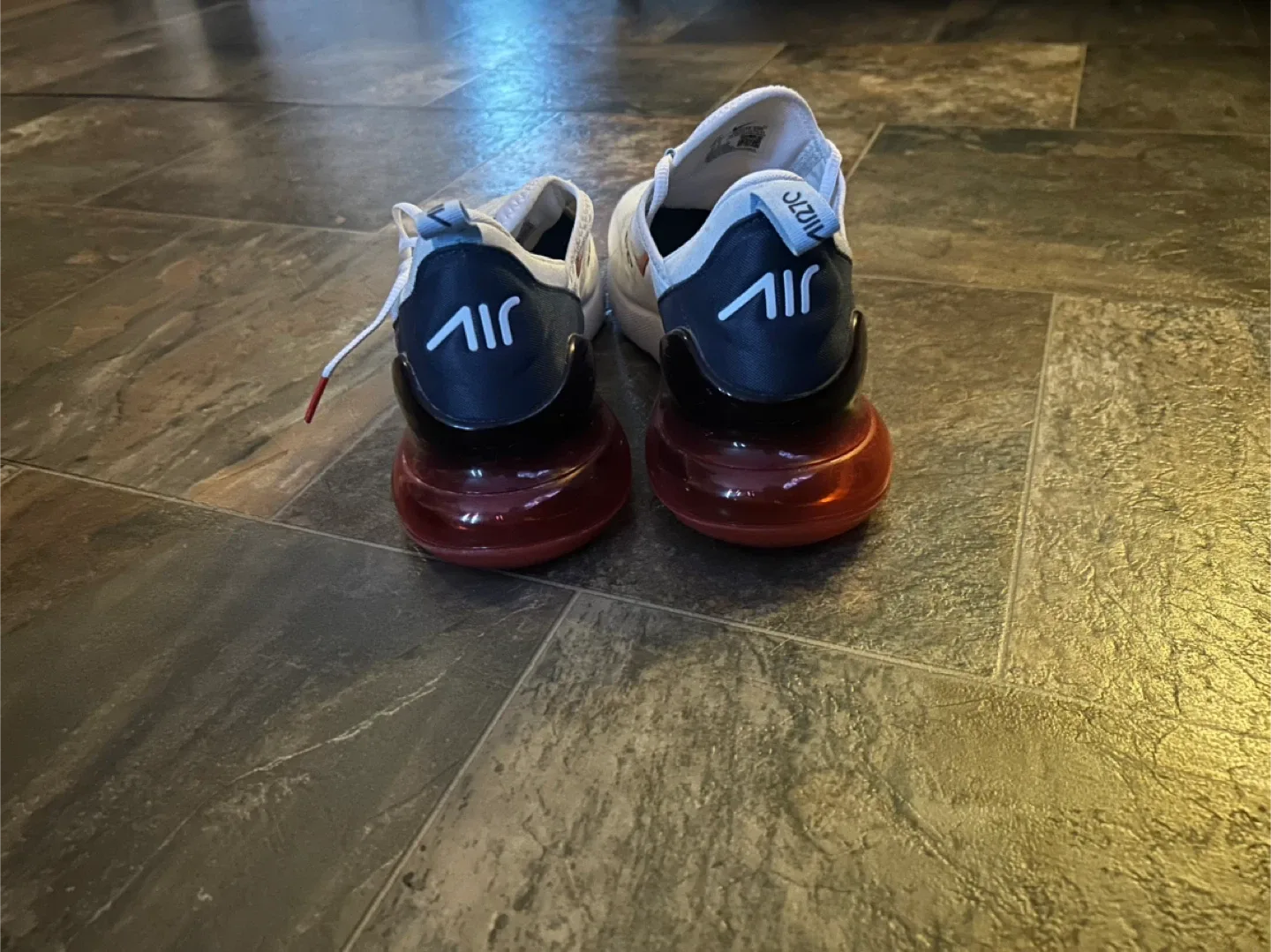 Nike Air Max 270 - White/Red/Blue image indicator(4)