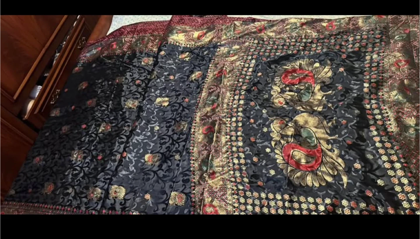 Black & Gold Patterned Sari - photo 3