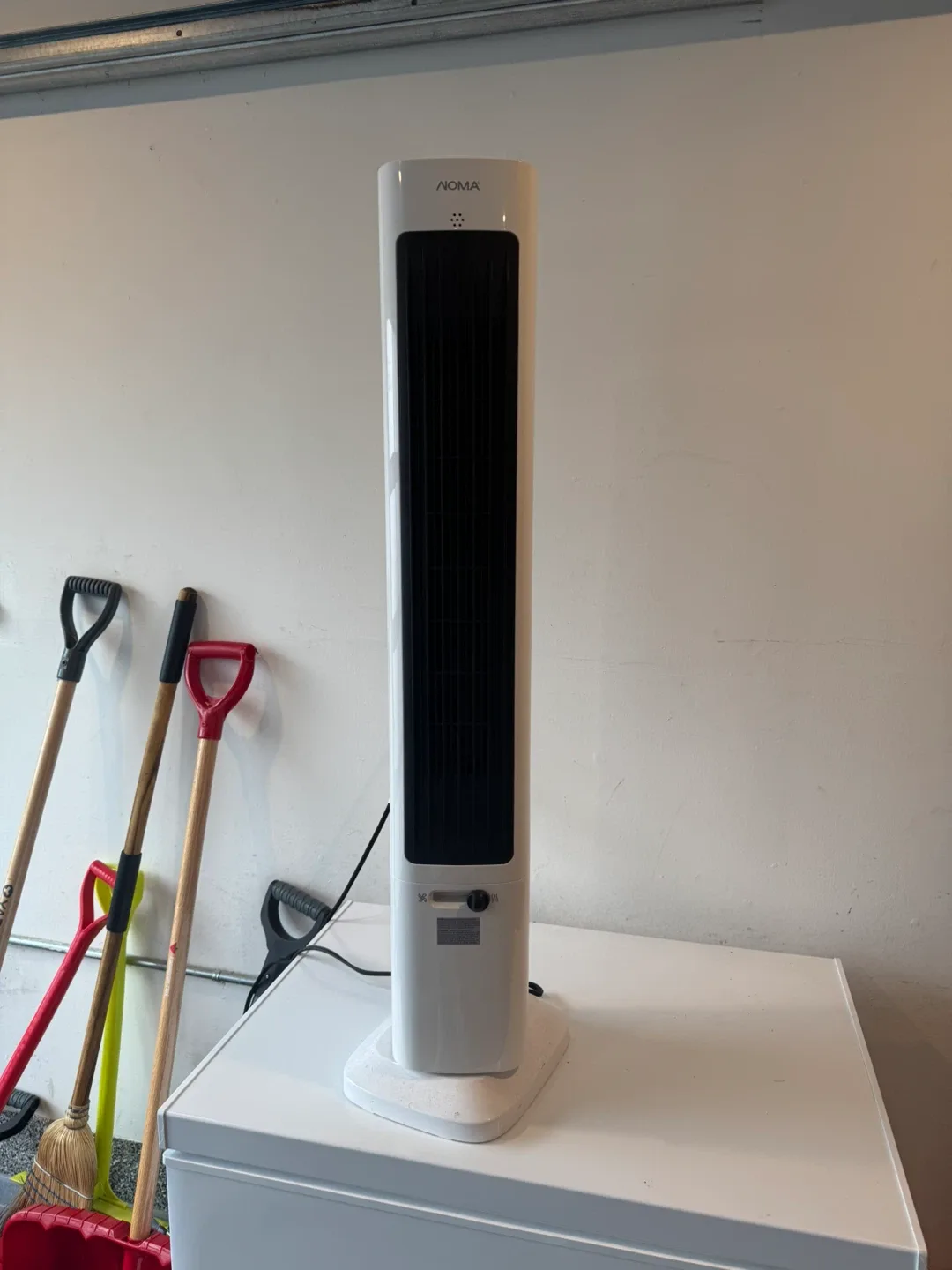 NOMA Tower Fan - White