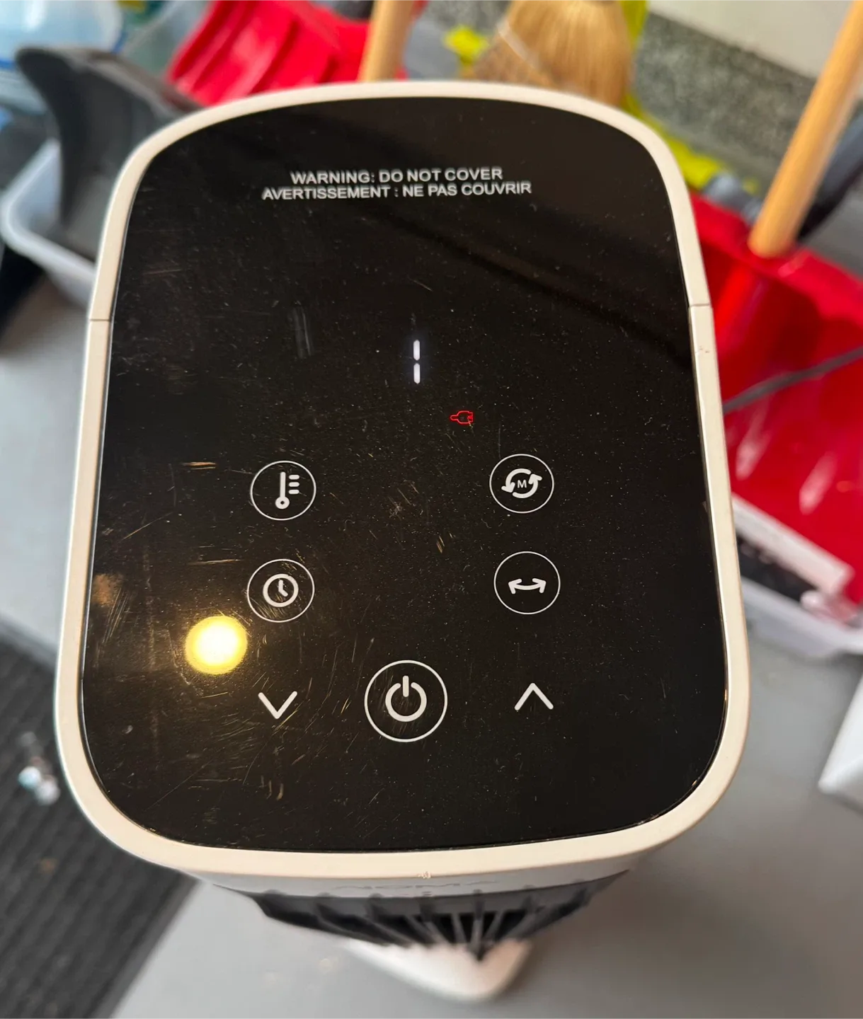 NOMA Tower Fan - White image indicator(2)