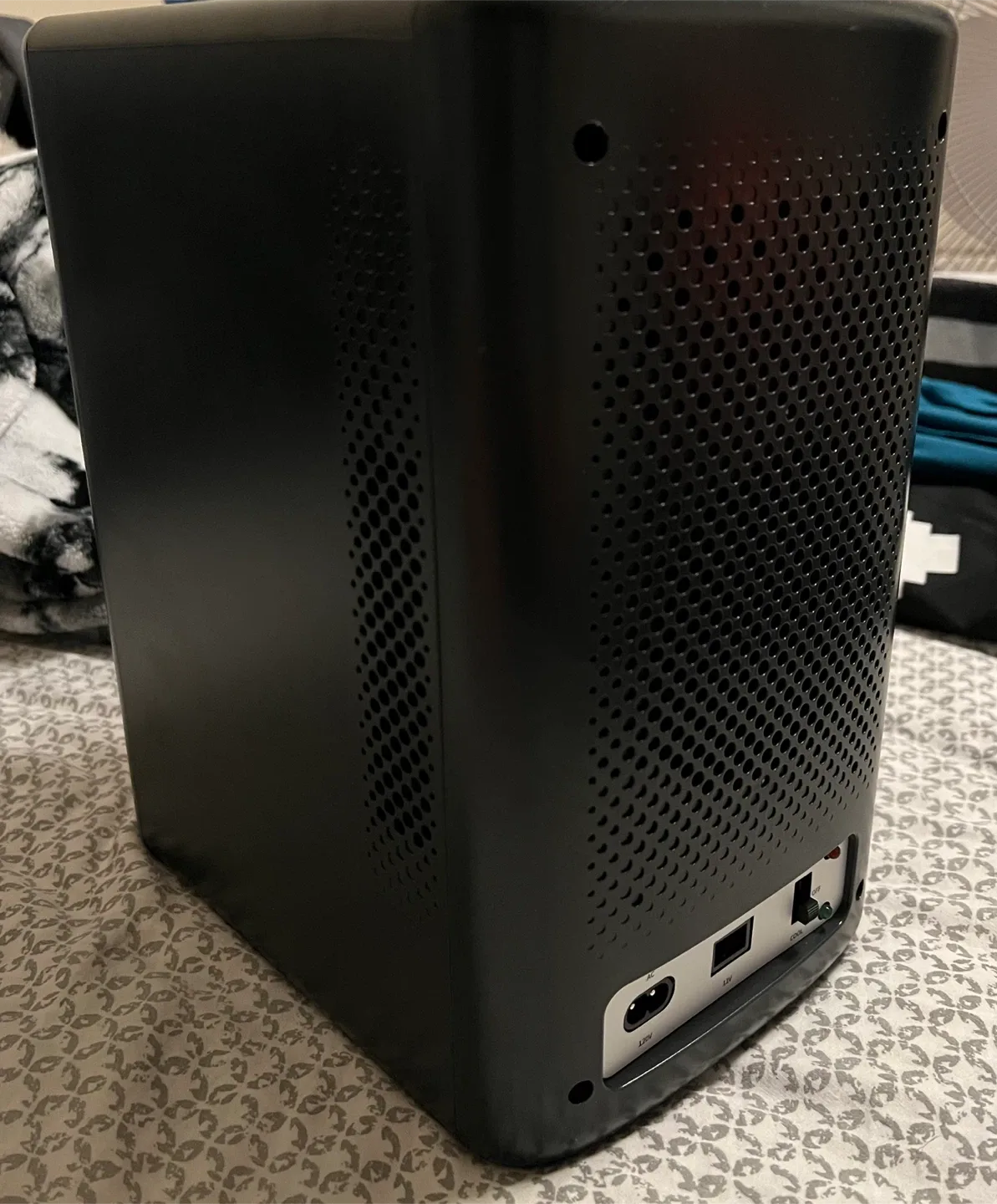 Mini Fridge - AstroAI 6L (Dark Black)