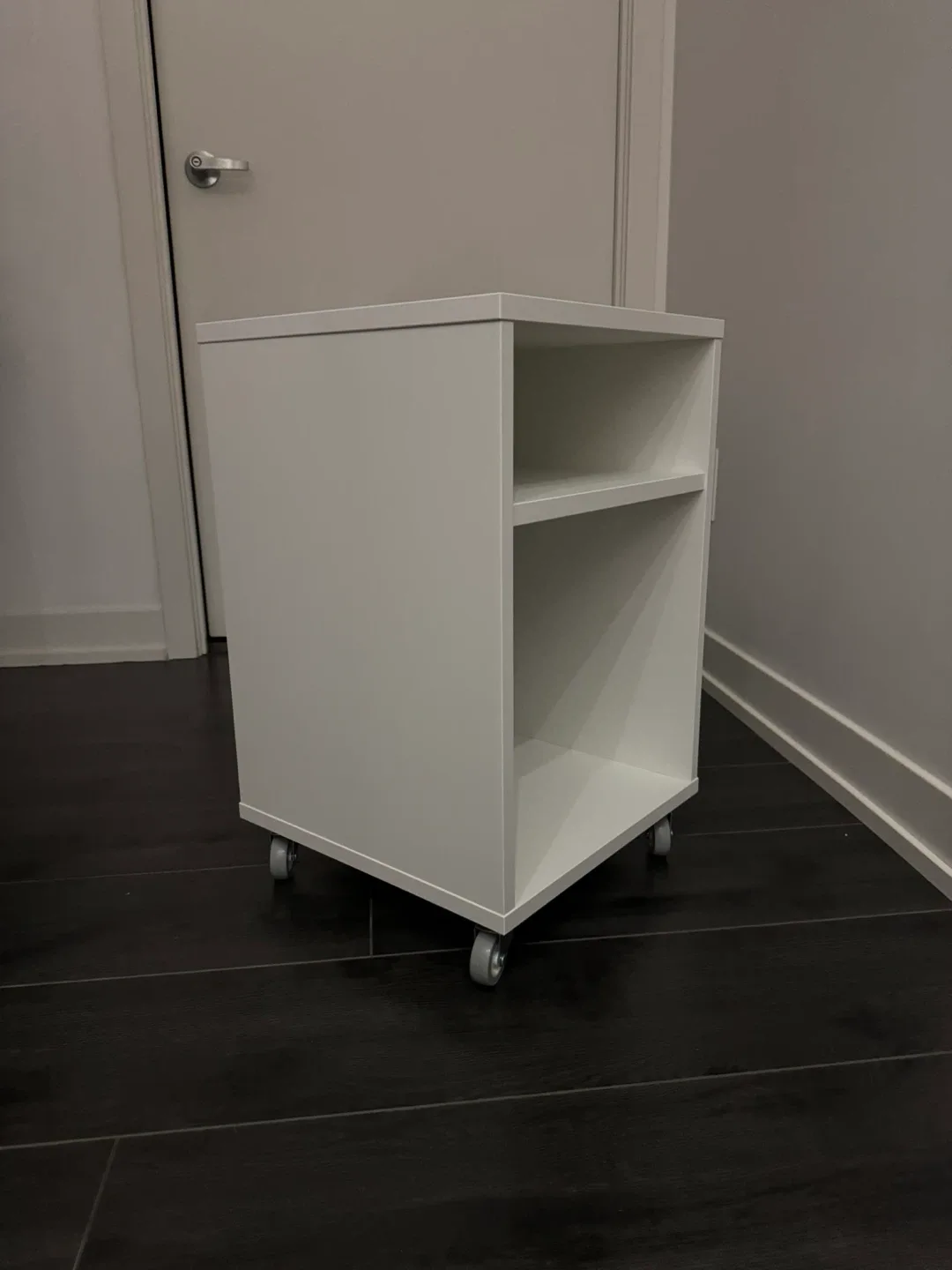 IKEA VIHALS White Nightstand image indicator(3)