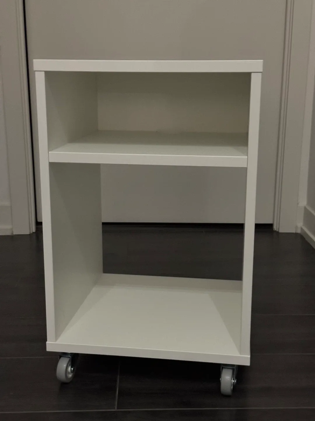 IKEA VIHALS White Nightstand image indicator(4)