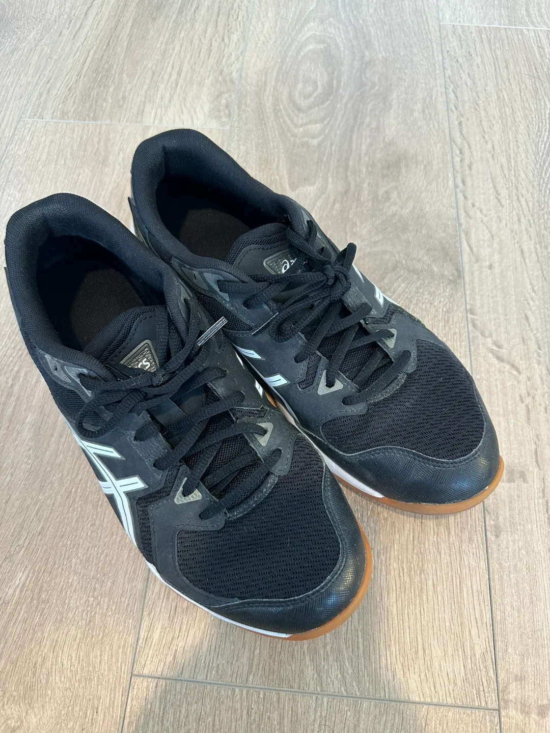 Asics Black Volleyball Shoes, Size 9