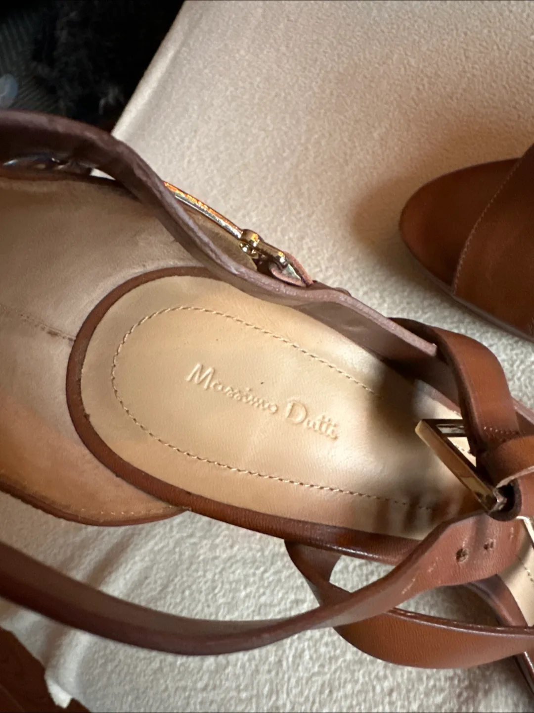 Leather high heels image indicator(2)