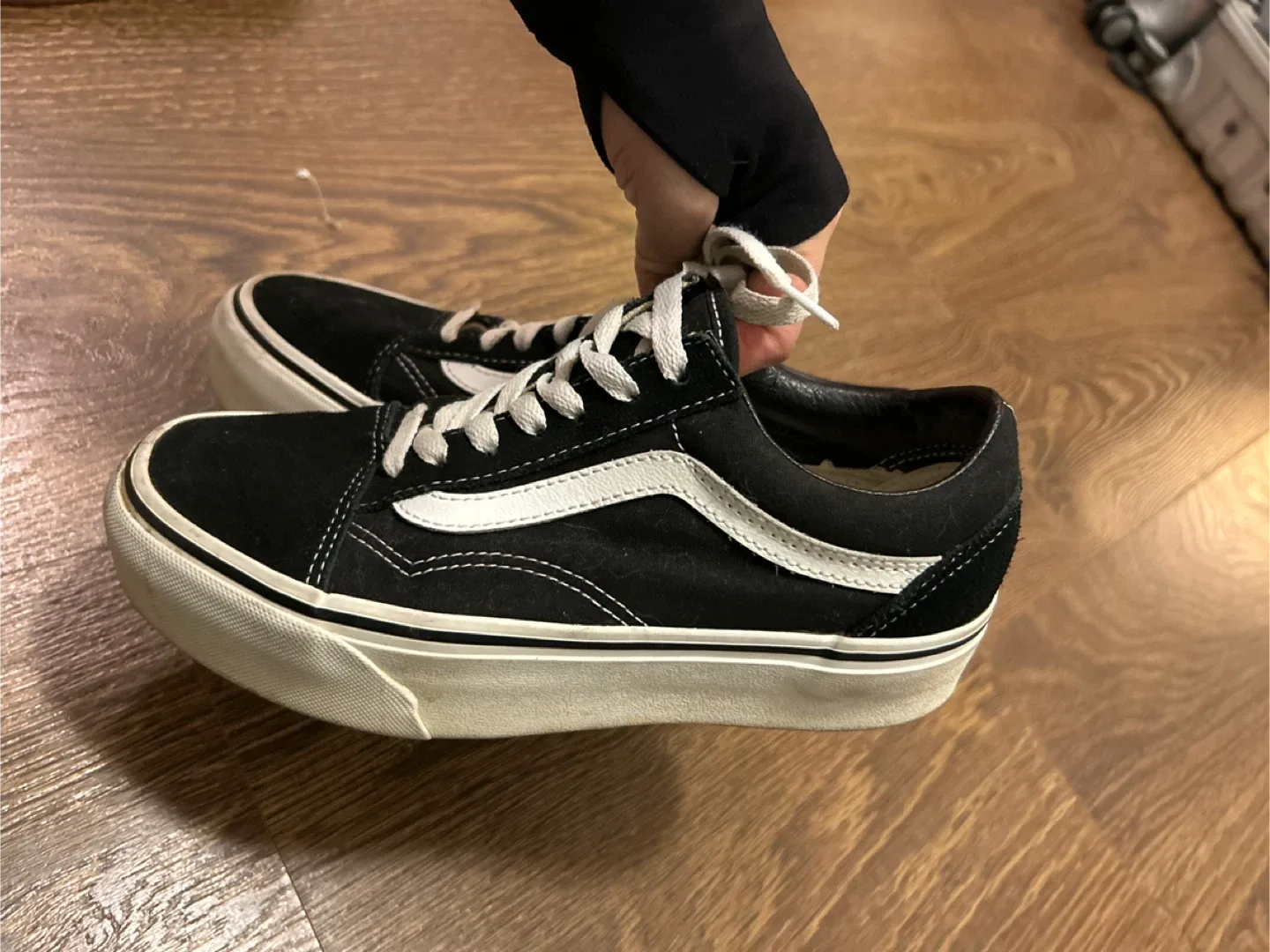 Closet clearout: 10 pairs women’s shoes size 6! image indicator(5)