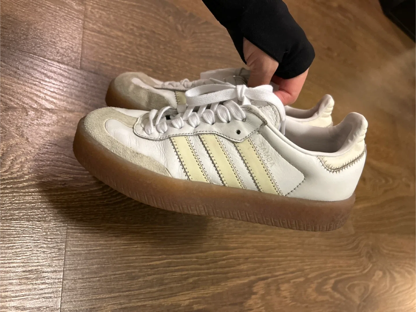 Closet clearout: 10 pairs women’s shoes size 6! image indicator(6)