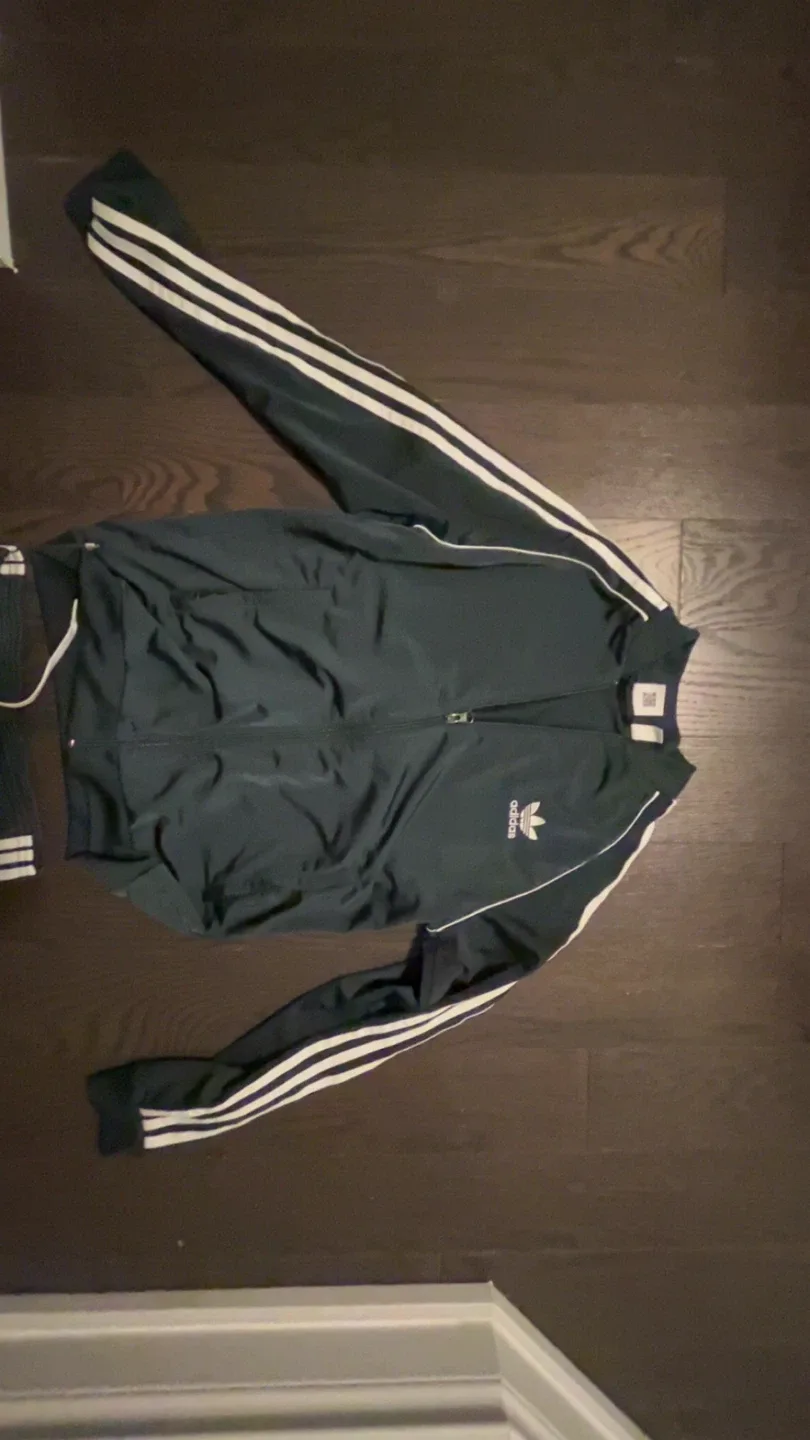 Adidas Tracksuit - Green image indicator(3)