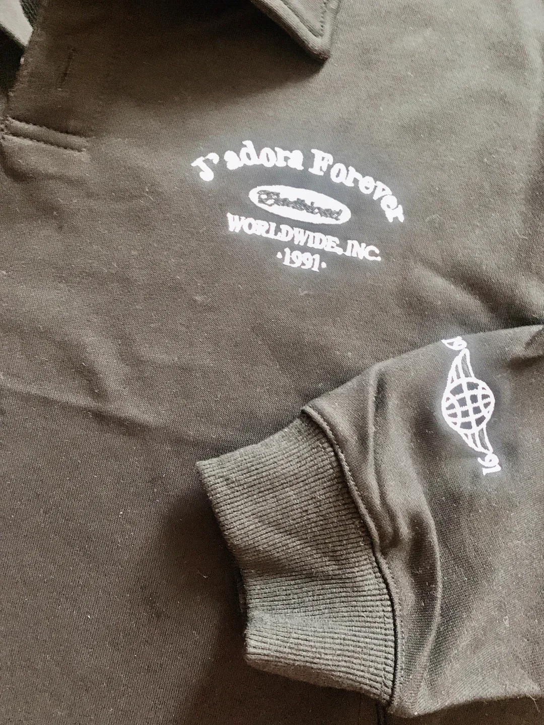 New Black Polo Sweatshirt - Size M image indicator(3)