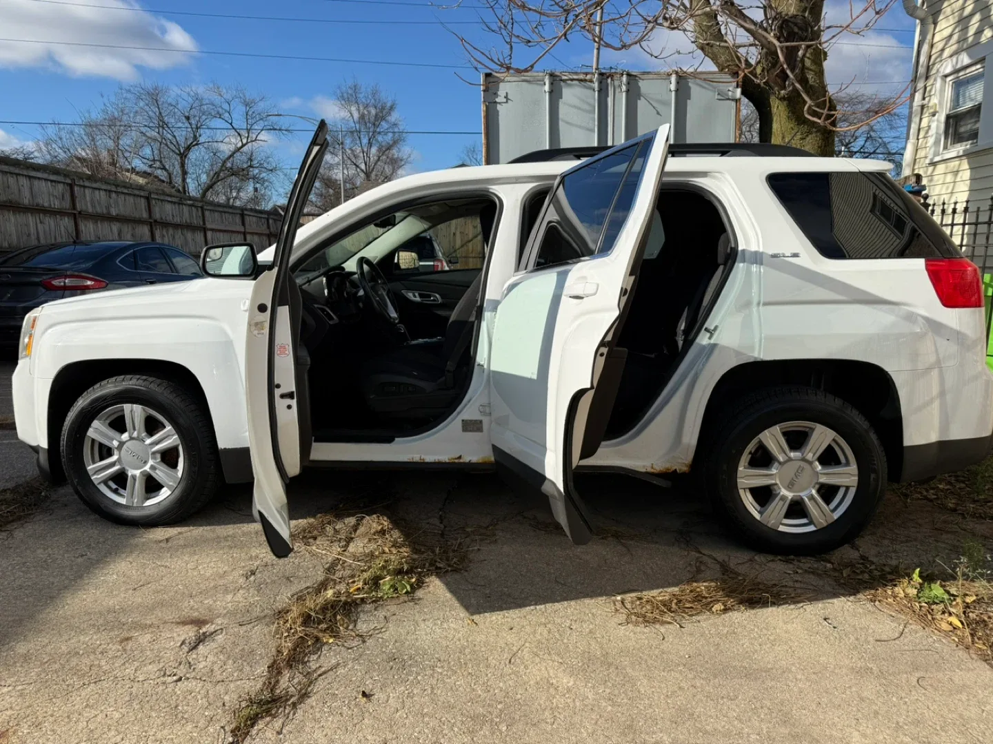 GMC Terrain Interior & Exterior 2014 image indicator(2)