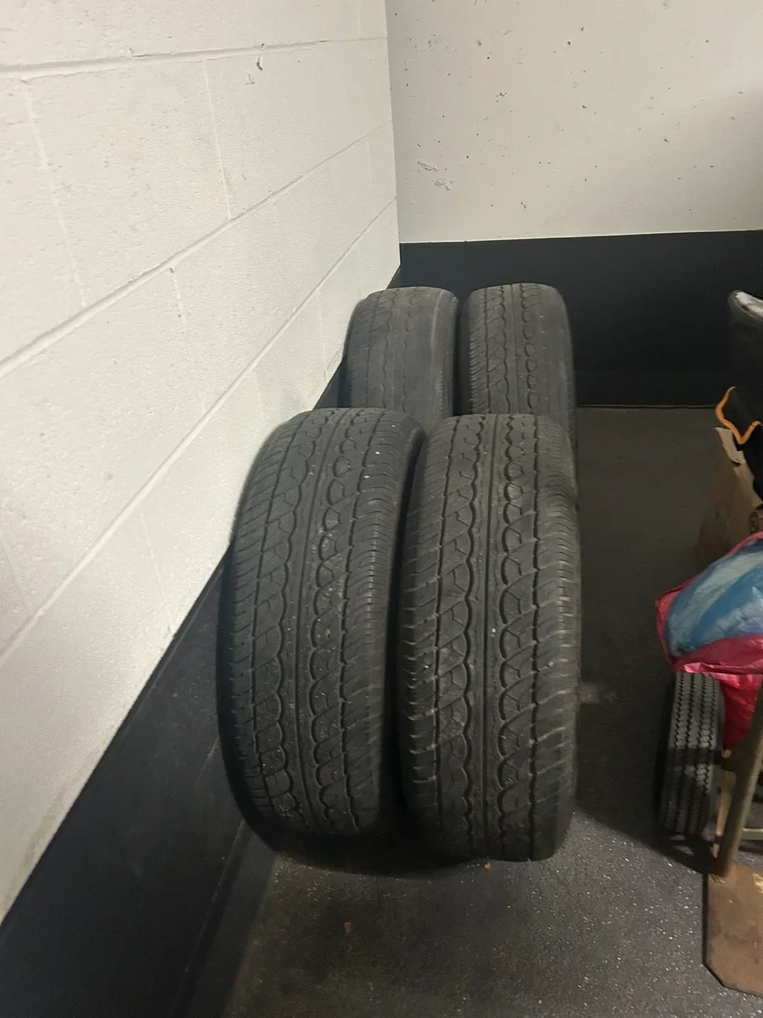 Ford 235/60R17 Tires - Set of 4 and Rims included image indicator(2)