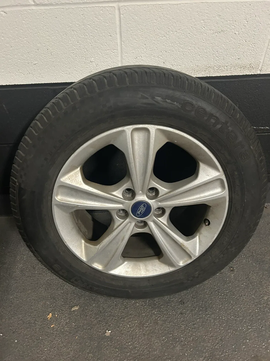 Ford 235/60R17 Tires - Set of 4