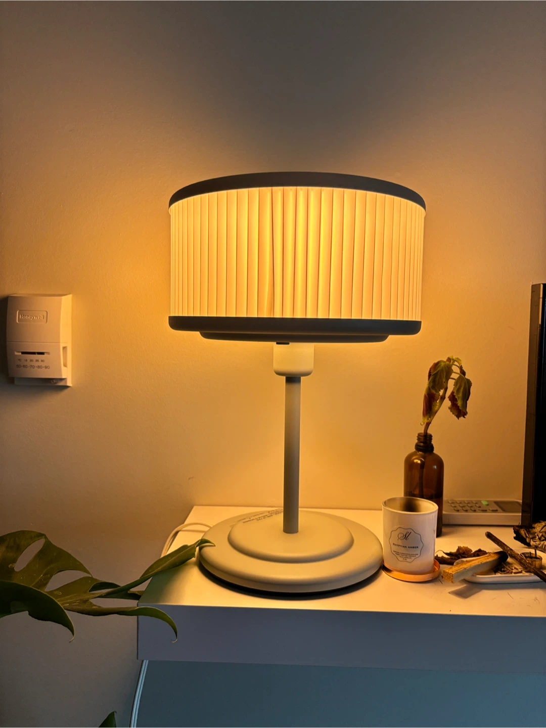 Pleated Table Lamp - Green - photo 2