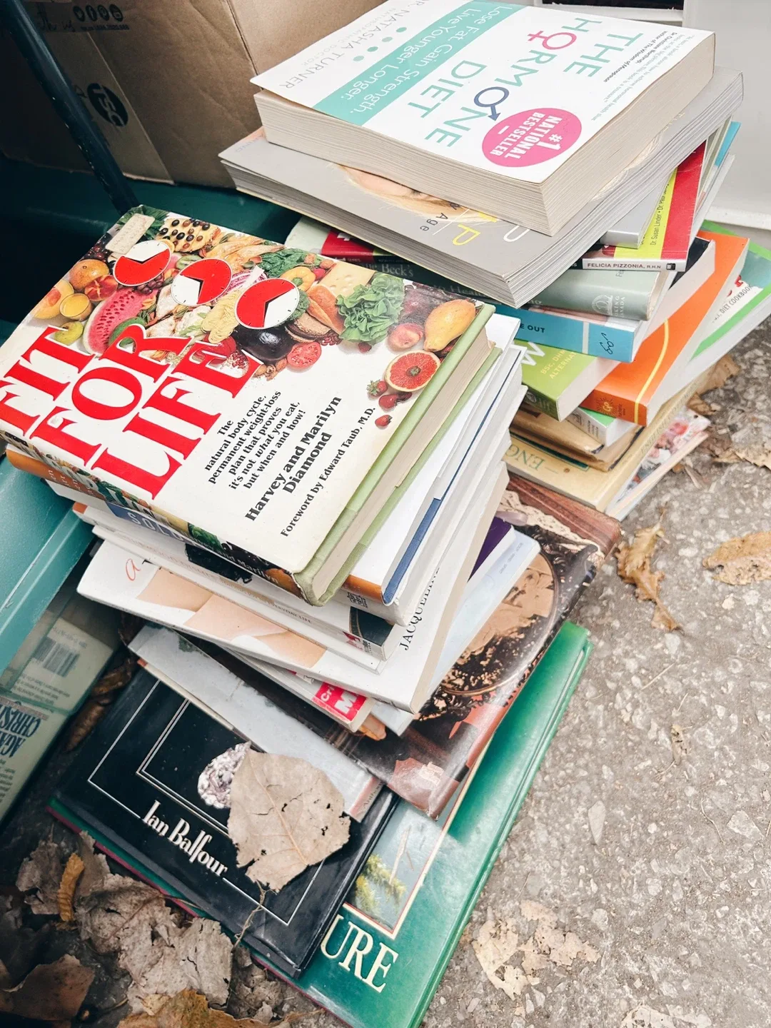 Mixed Books Lot image indicator(2)