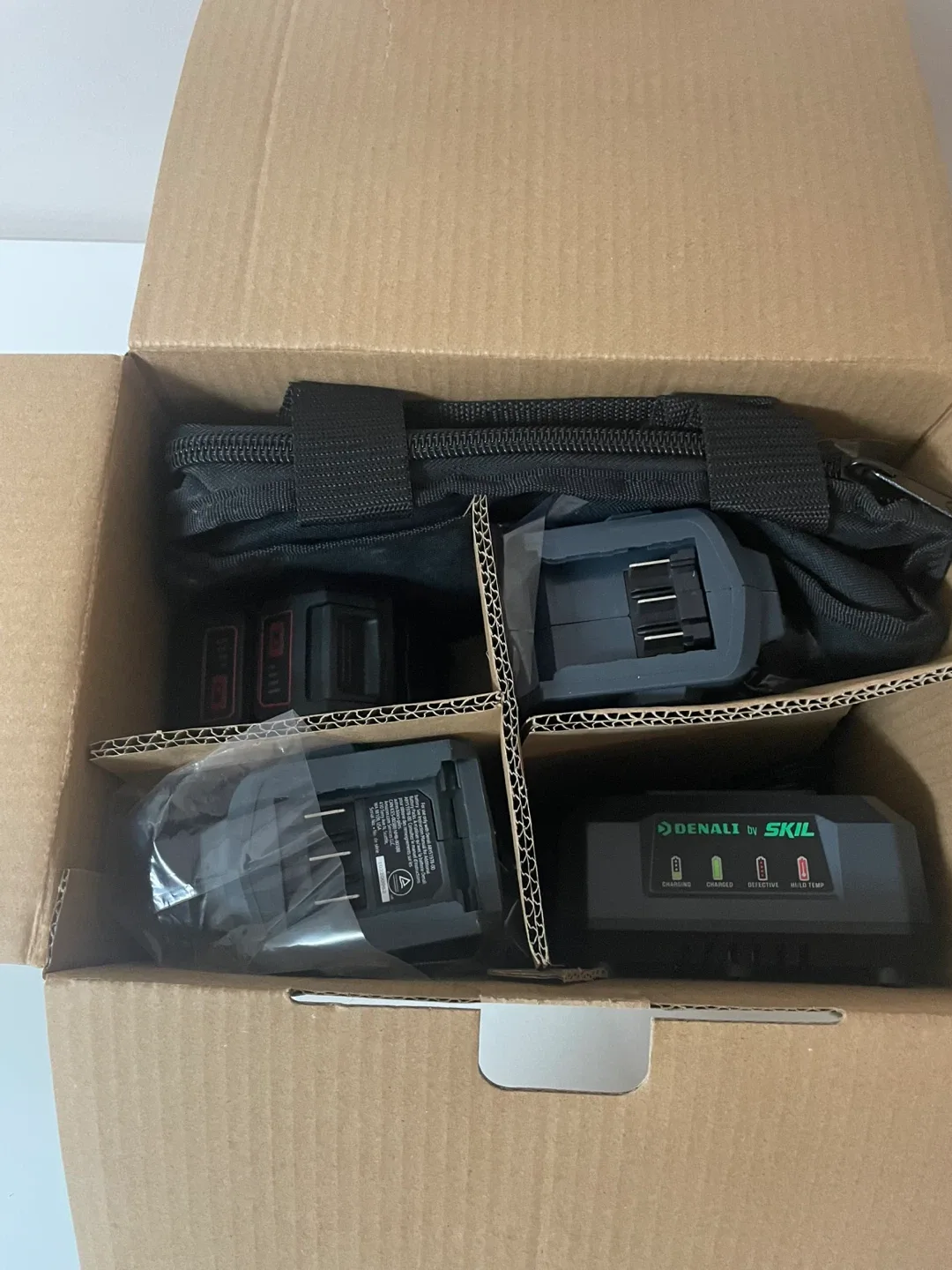 Pallet with 10 sets of impact driver and impact drill combo image indicator(3)