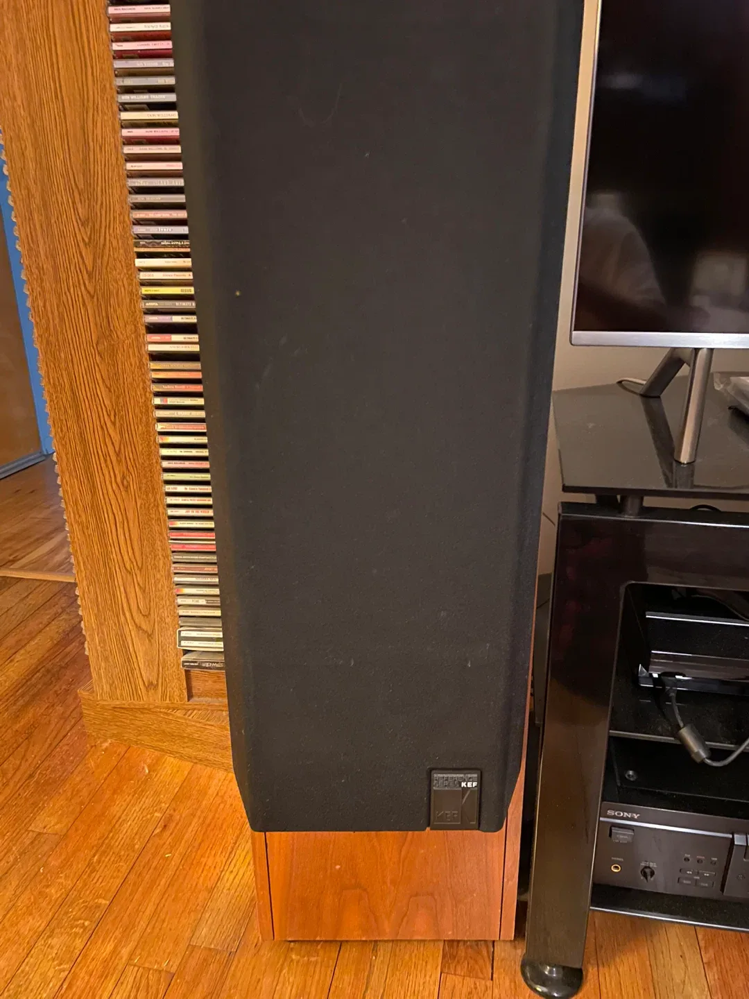 KEF Model 104/2 Speakers - Vintage Audio image indicator(2)