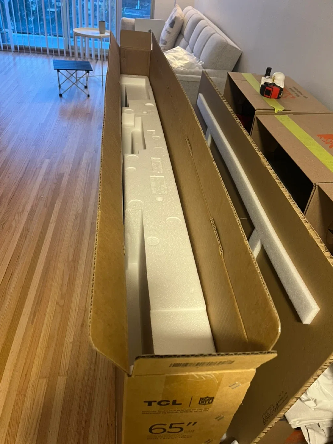 TV boxes for moving 65" image indicator(2)