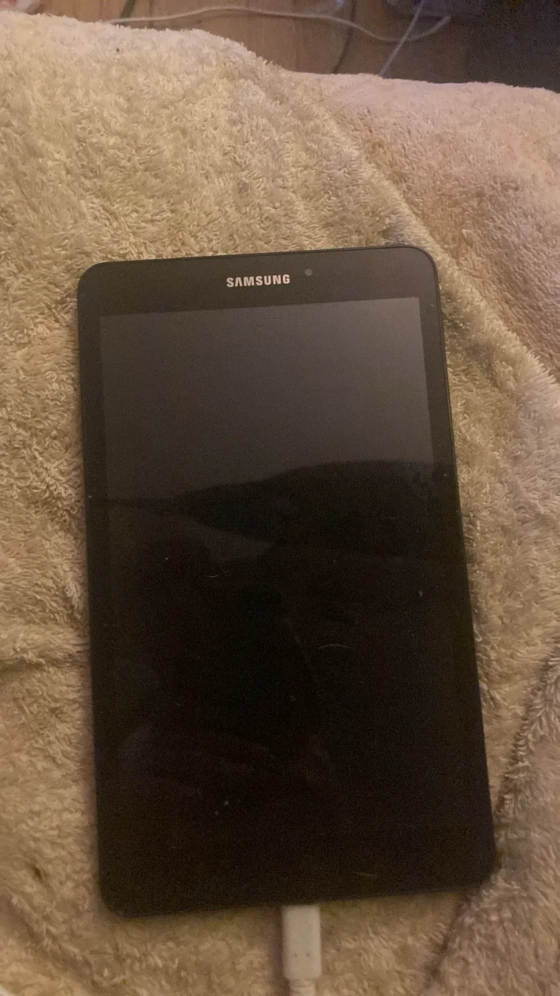Samsung Galaxy 2017 black tablet image indicator(2)
