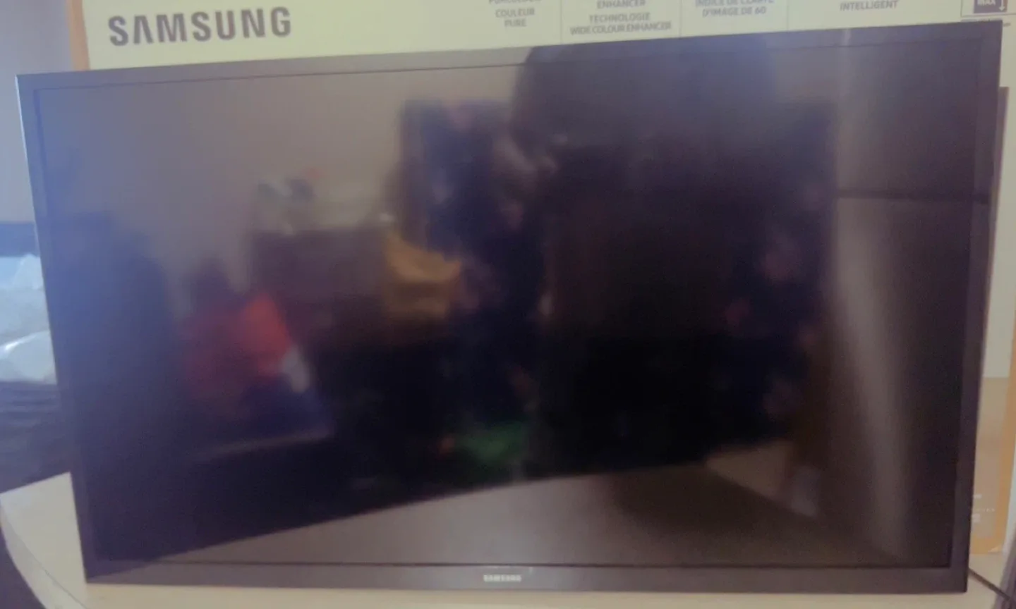 Samsung 32" HD TV 4 Series/Série M4500 image indicator(3)