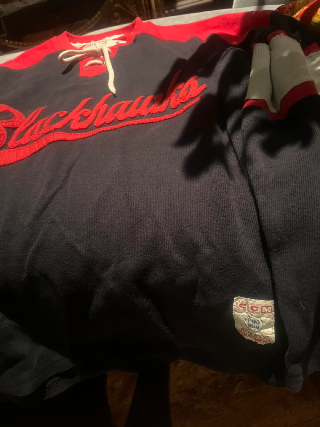 CCM Blackhawks Hockey Jersey - Size S - photo 3