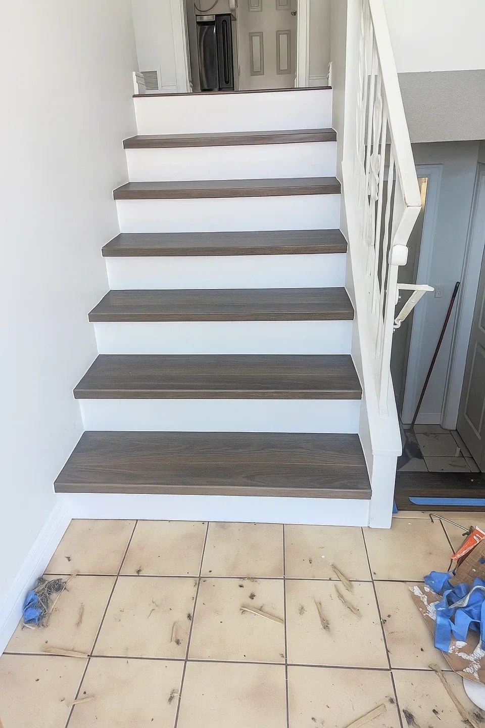Flooring , stairs , railing installation image indicator(10)