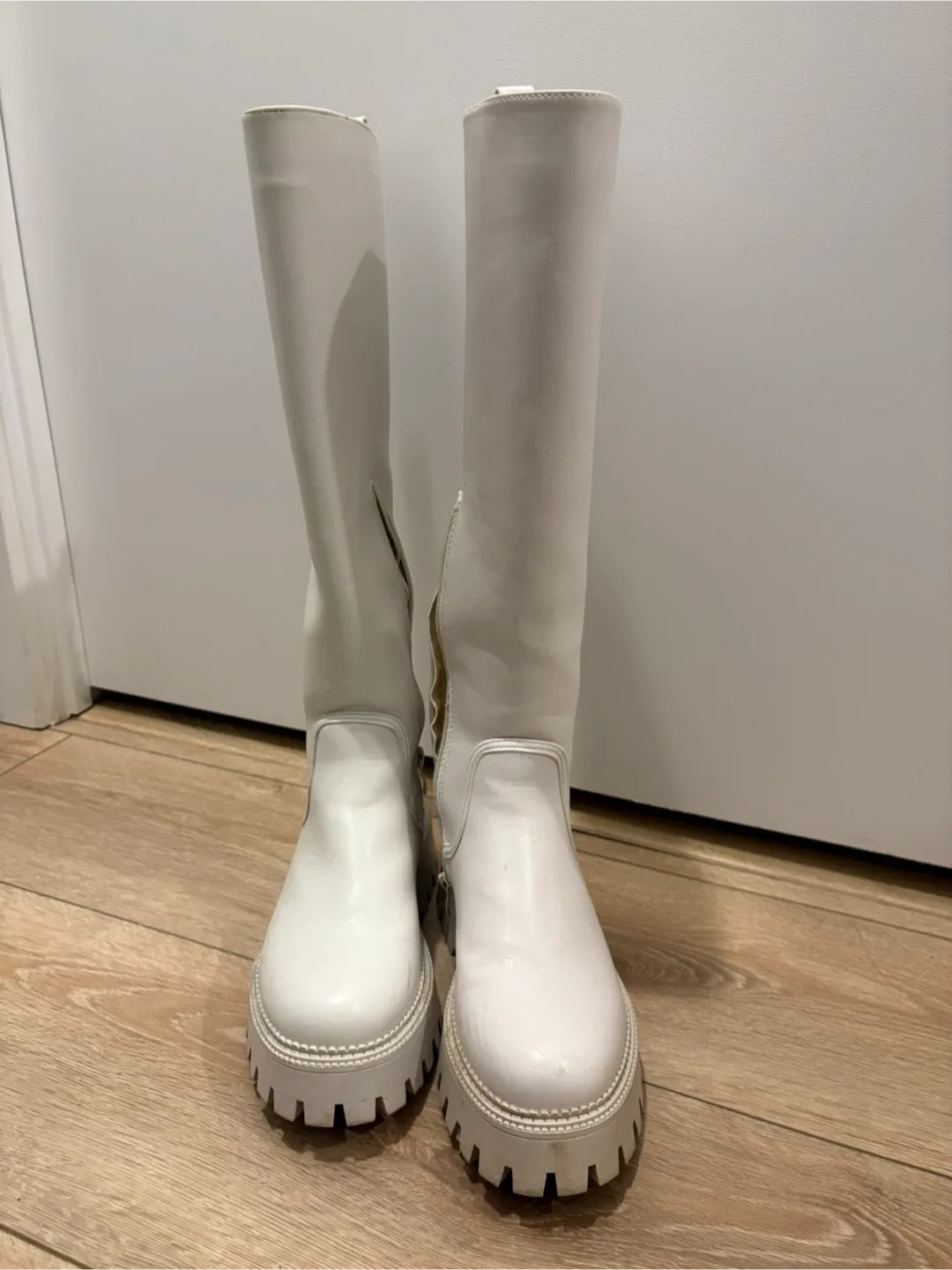 Steve madden white boots