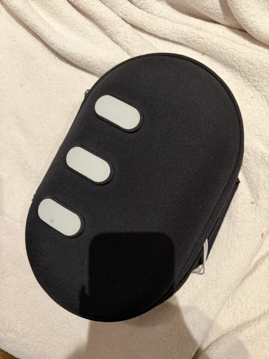 Meta Quest 3S VR Headset with Case - photo 4