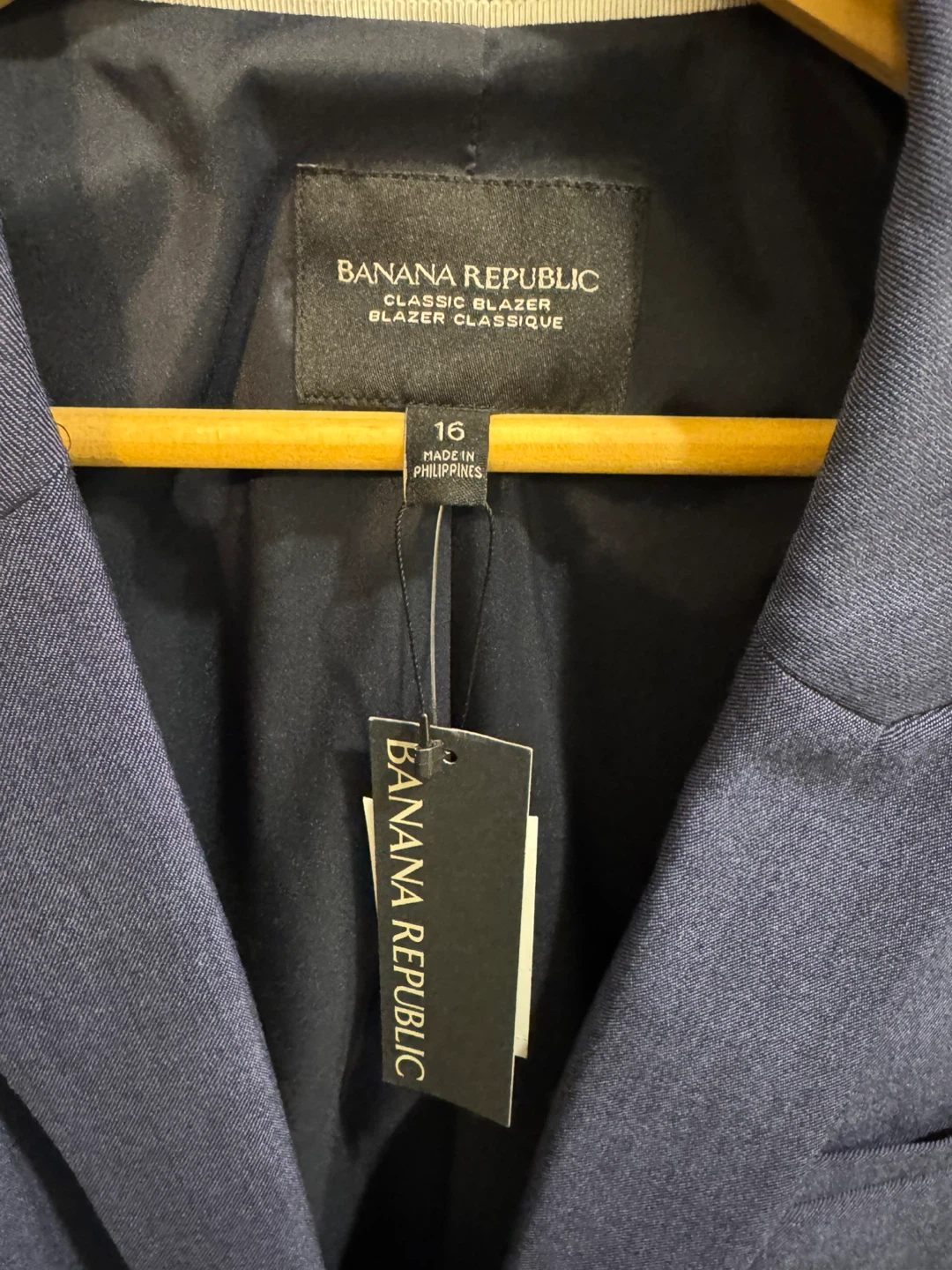 Banana Republic Classic Blazer - Size 16 - photo 3
