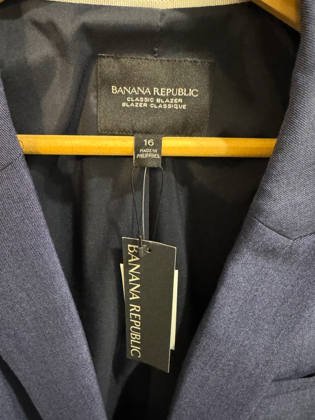 Banana Republic Classic Blazer - Size 16 image indicator(3)