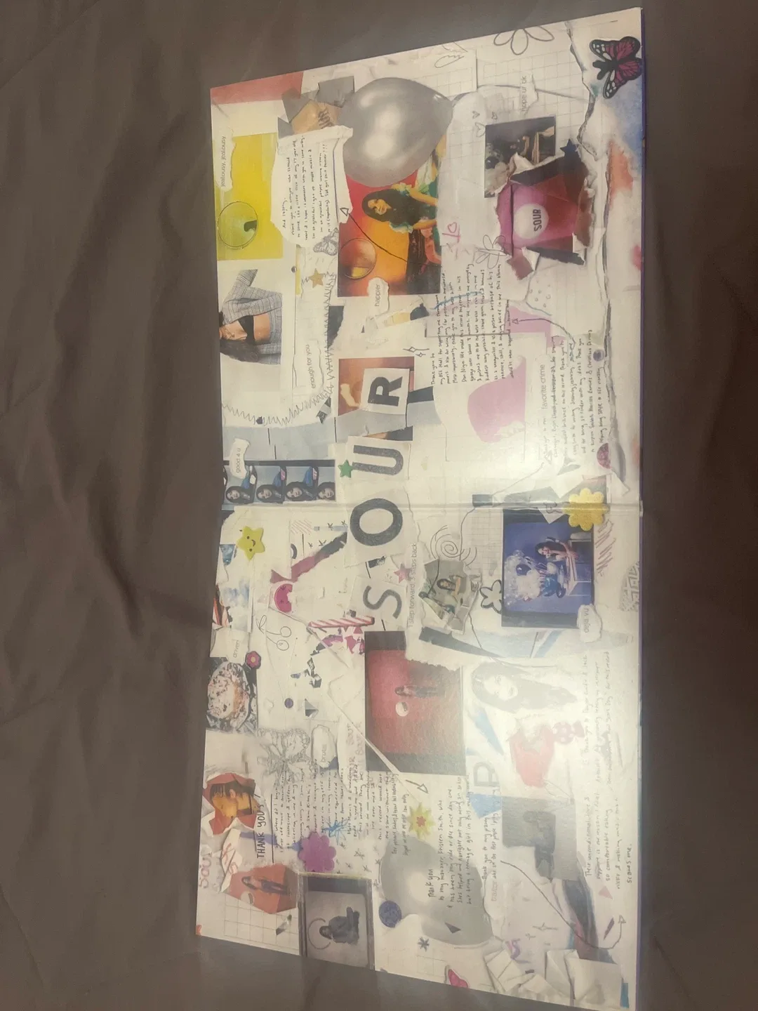 Olivia Rodrigo "Sour" record image indicator(2)