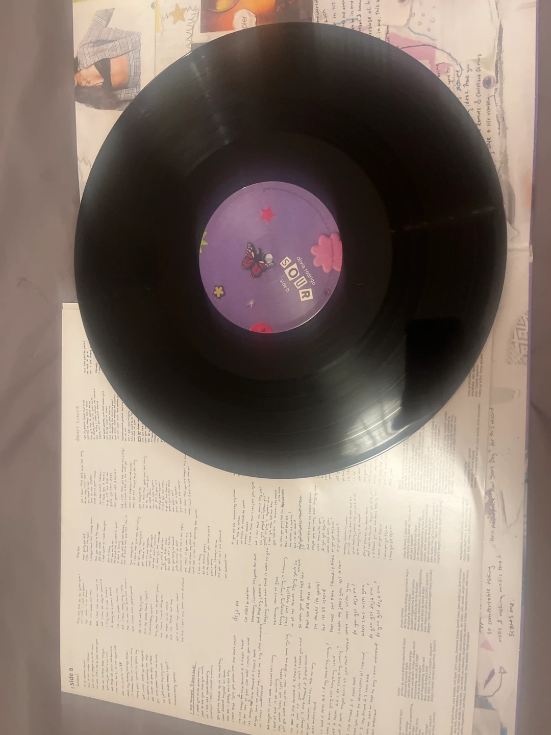 Olivia Rodrigo "Sour" record - photo 5