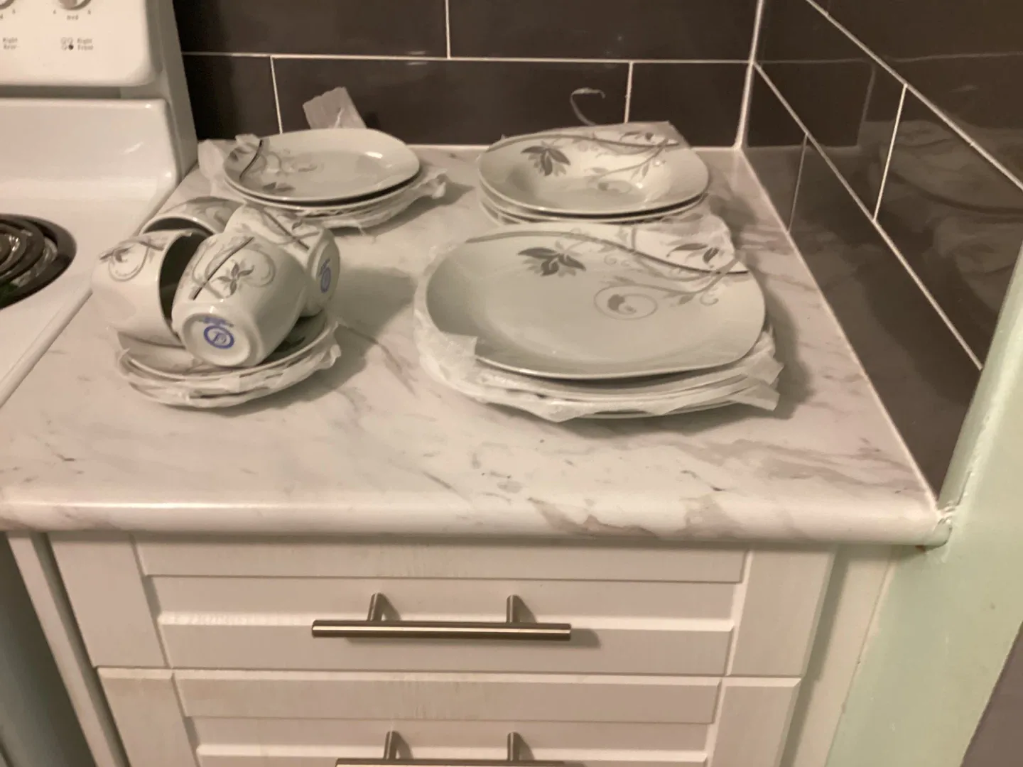 Porcelain Dinnerware Set - Floral Design