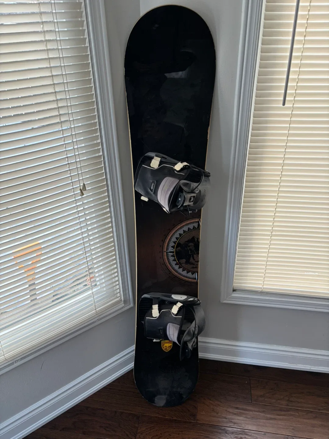 Burton Snowboard with Bindings image indicator(2)