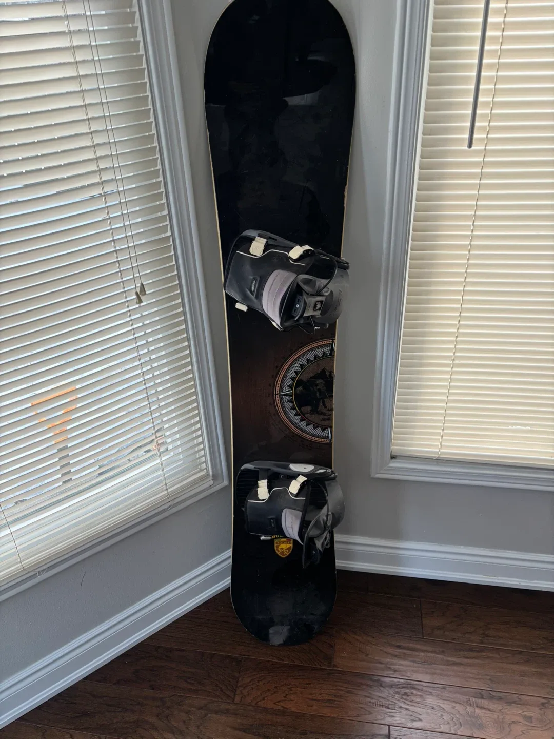 Burton Snowboard with Bindings image indicator(3)
