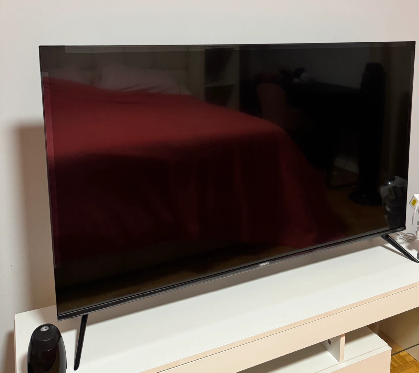 Philips 50" 4K Ultra HD Roku TV - brand  New! - photo 2