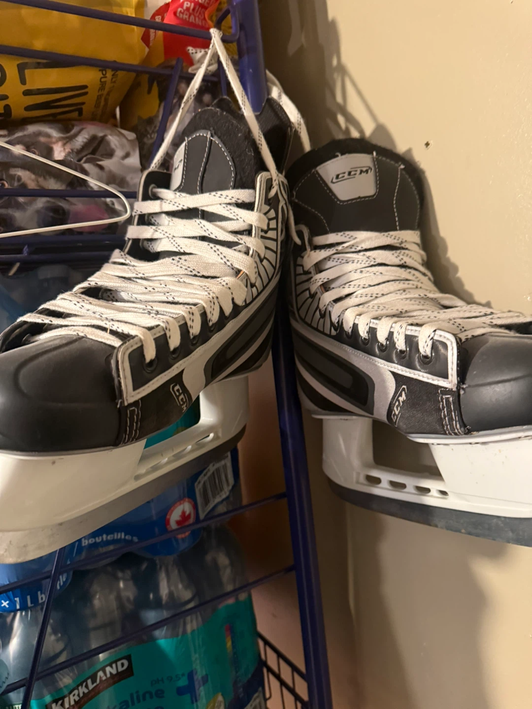 CCM Hockey Skates - Size 10 - photo 2