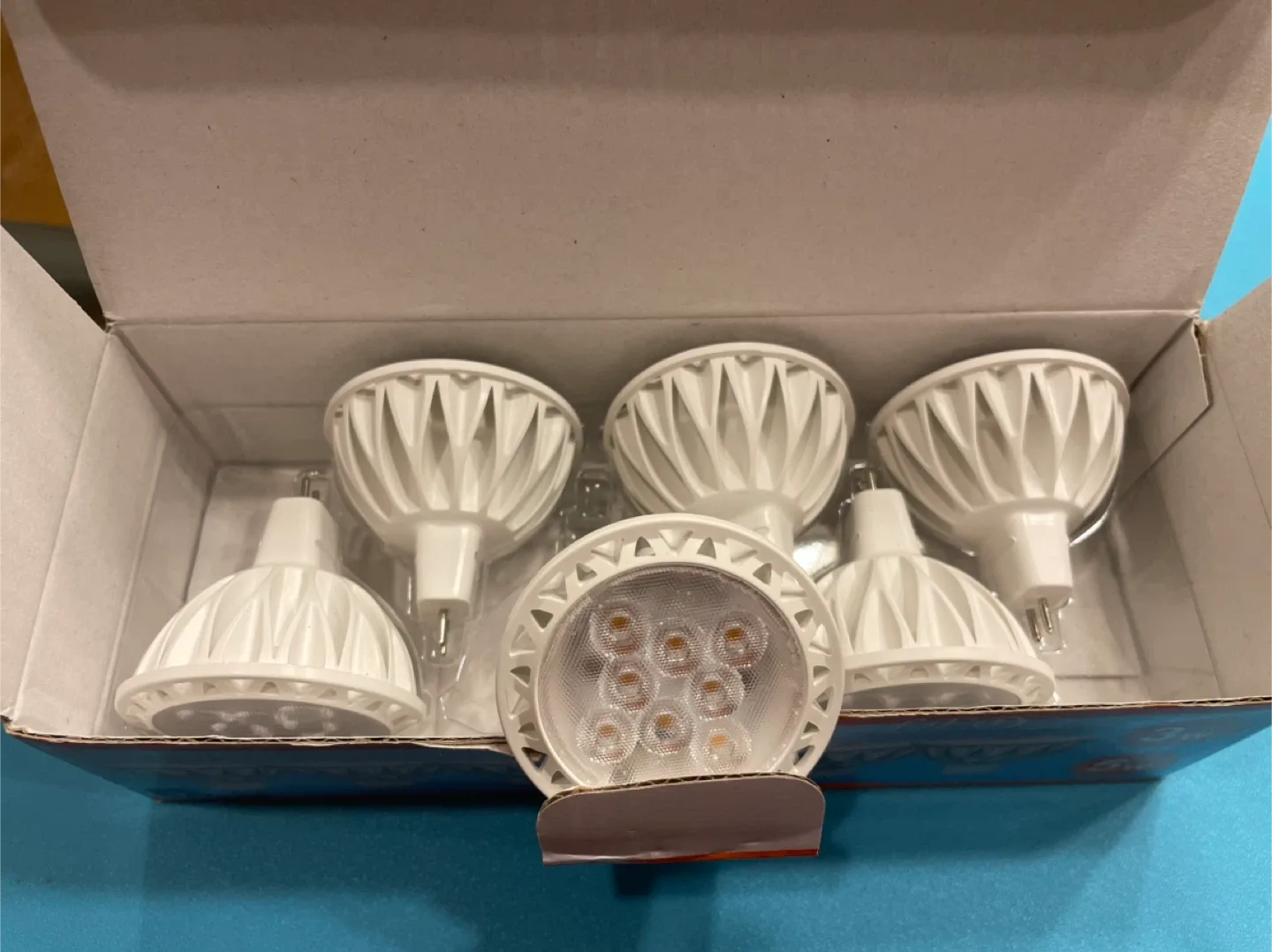 6-Pack 5W LED Spotlight Bulbs - New in Box! image indicator(4)