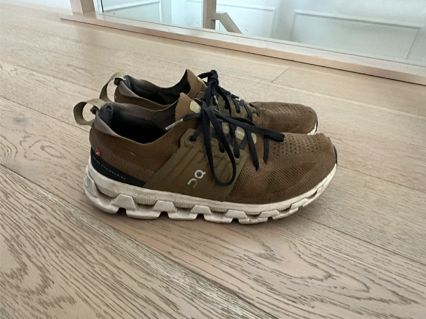 On cloud runners - men’s size 9