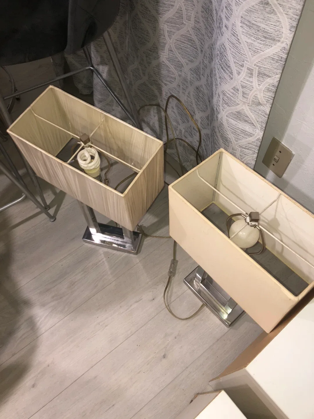 Pair of Rectangle Lamps image indicator(5)