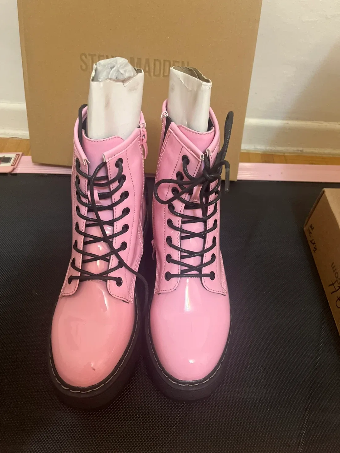NEW Steve Madden Pink Boots - Size 6 image indicator(4)