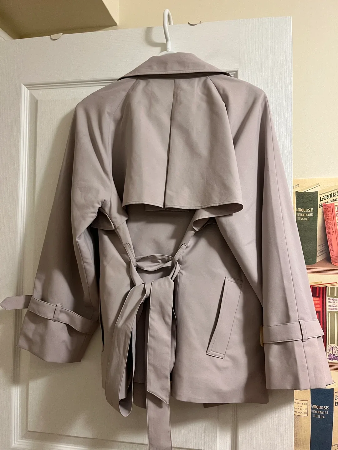 Trench Coat - Size L image indicator(2)