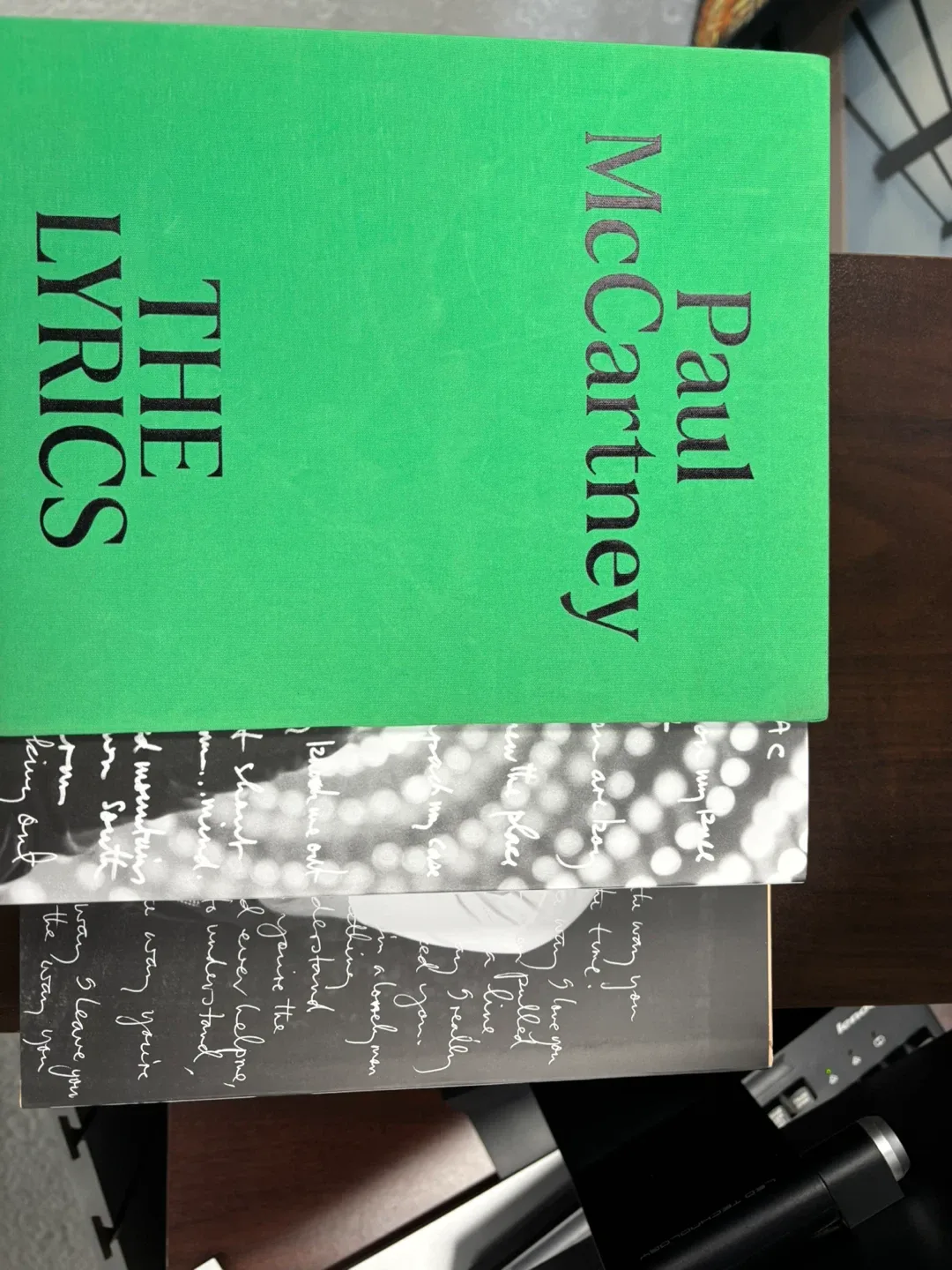 Paul McCartney 'The Lyrics: 1956 to the Present' Book image indicator(3)