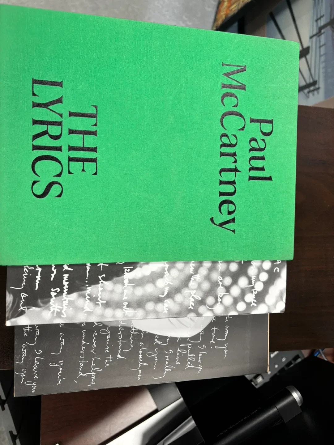 Paul McCartney 'The Lyrics: 1956 to the Present' Book image indicator(4)