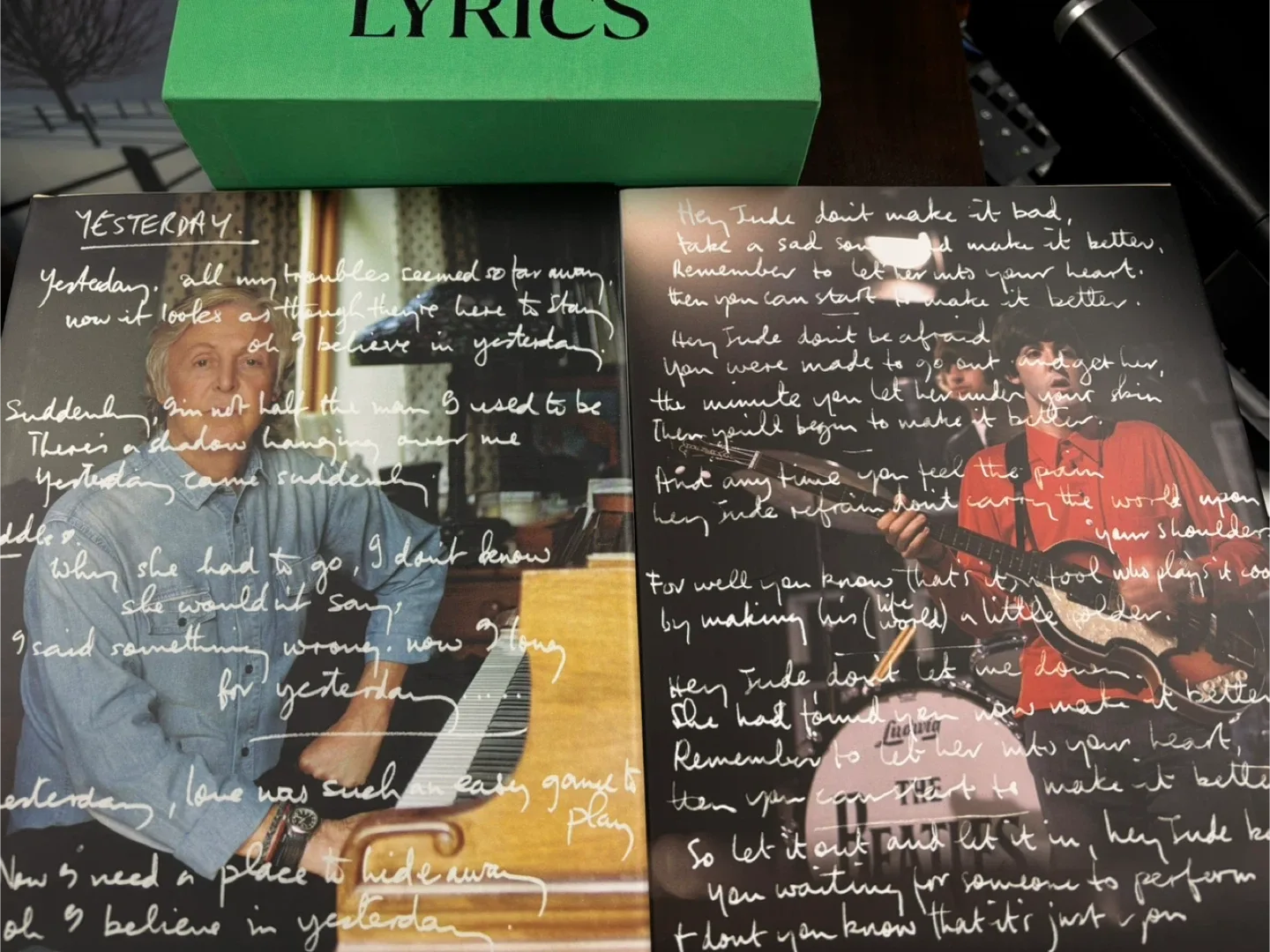 Paul McCartney 'The Lyrics: 1956 to the Present' Book image indicator(8)