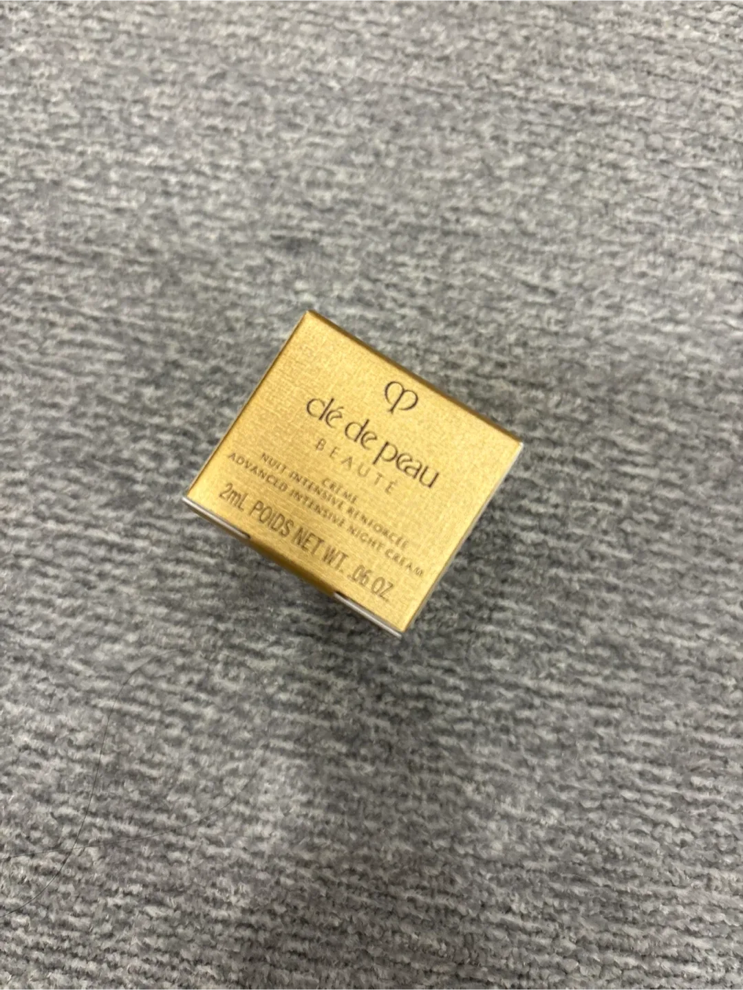 Clé de Peau Beauté Skincare Set image indicator(4)