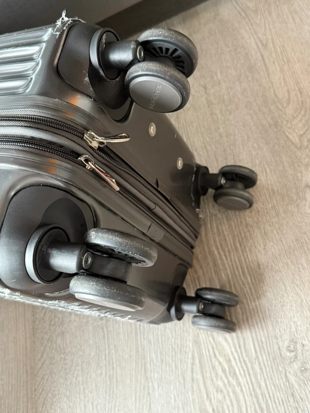 Travel Luggage Bag Wheels Black Medium image indicator(6)