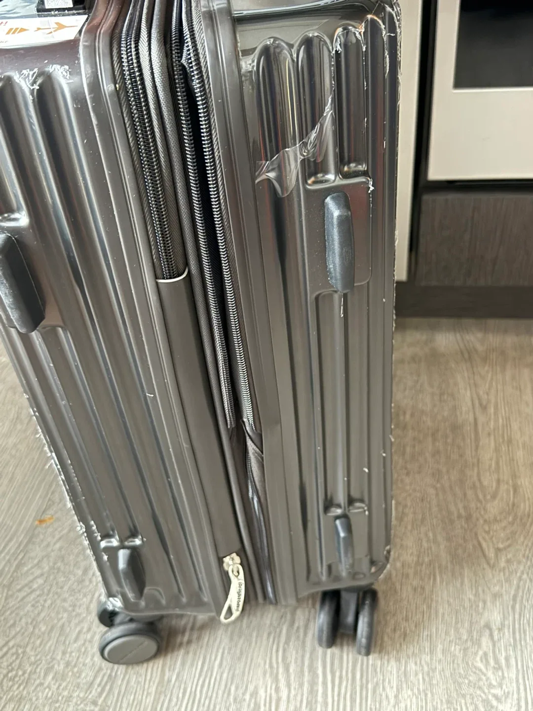 Travel Luggage Bag Wheels Black Medium image indicator(4)