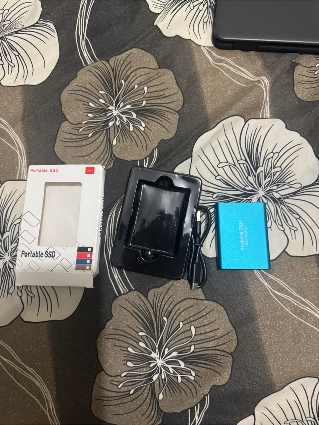 Portable SSD 2TB - New! - photo 2