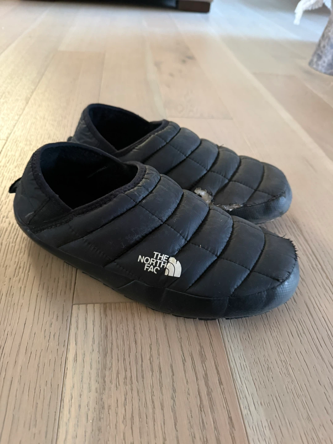 North face puffer shoes - men’s size 10 - photo 3