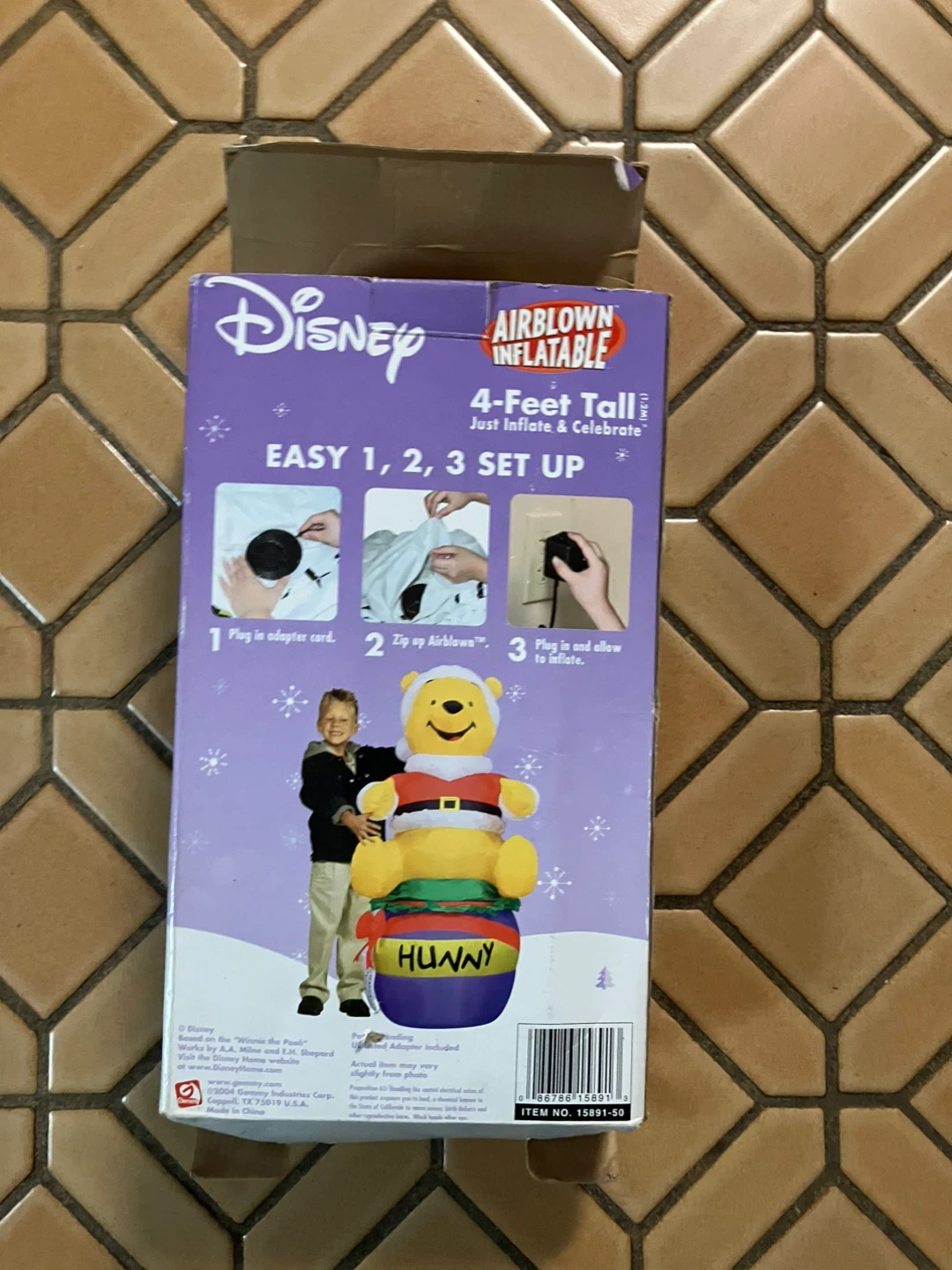 Disney Airblown Inflatable Winnie the Pooh 4-Foot Tall - photo 4